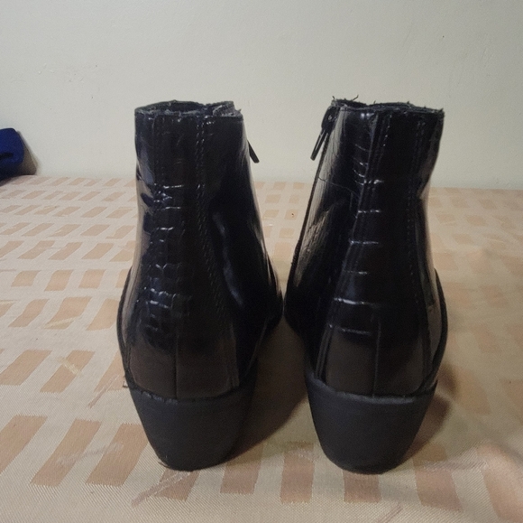 Snake Print Patent Leather Ankle Boots - Picture 6 of 8